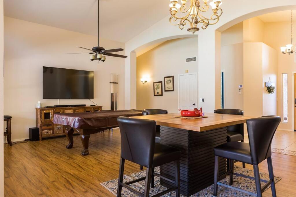 Private Paradise With Pool Heater, Spa, Billiards أفونديل المظهر الخارجي الصورة