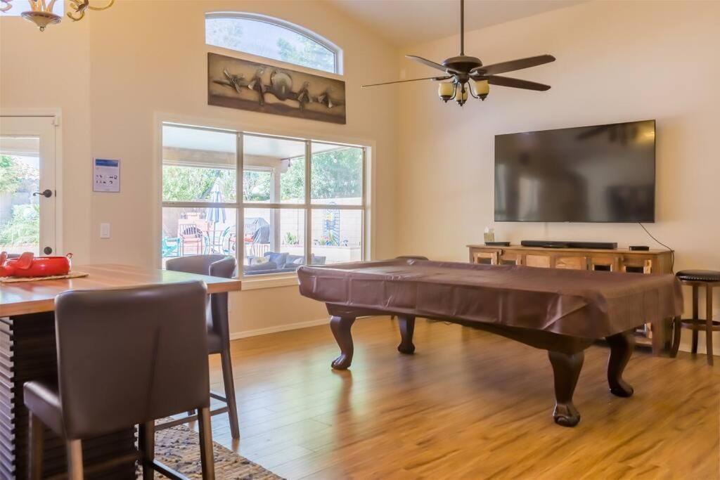 Private Paradise With Pool Heater, Spa, Billiards أفونديل المظهر الخارجي الصورة